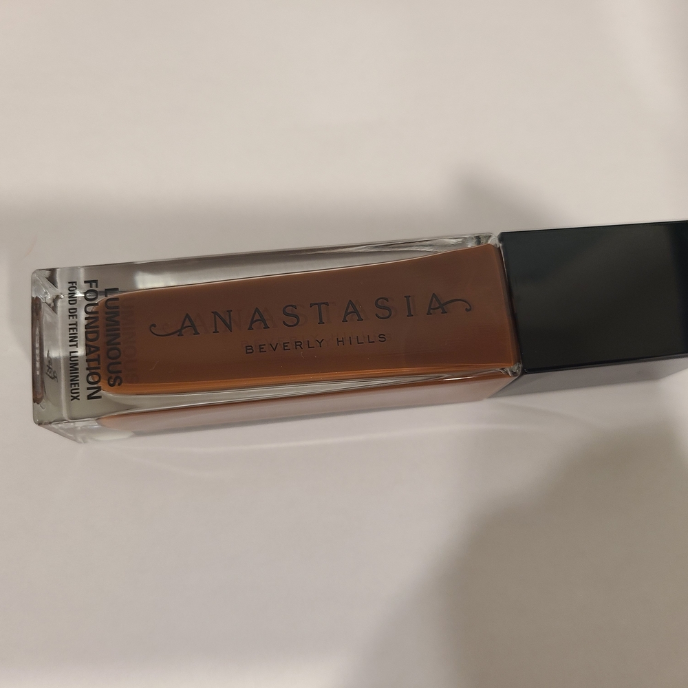 Anastasia Beverly Hills Luminous Foundation - Tan